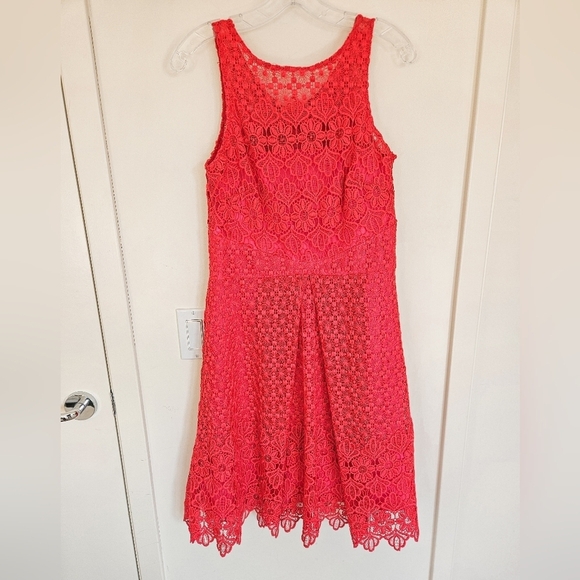 Monique Lhuillier Red Lace Sleeveless A Line Dress - Picture 2 of 16